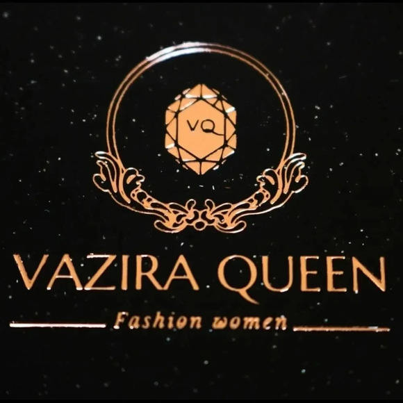 VQ Flower Brooch - Picture 3 of 4